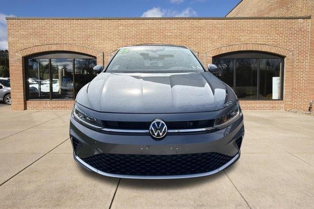2025 Volkswagen Jetta SE Auto