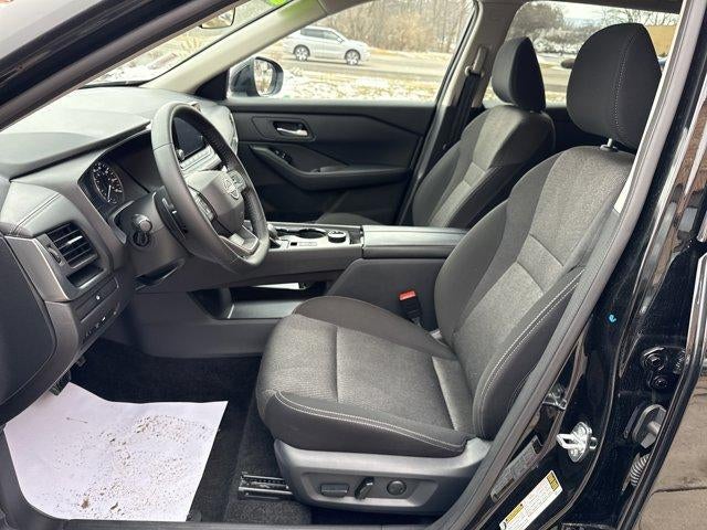 2025 Nissan Rogue AWD SV