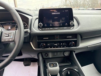 2025 Nissan Rogue AWD SV