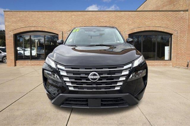 2025 Nissan Rogue AWD SV