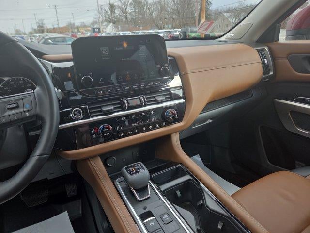 2022 Nissan Pathfinder Platinum 4WD