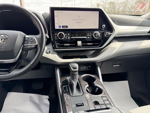 2023 Toyota Highlander Hybrid Platinum AWD (Natl)