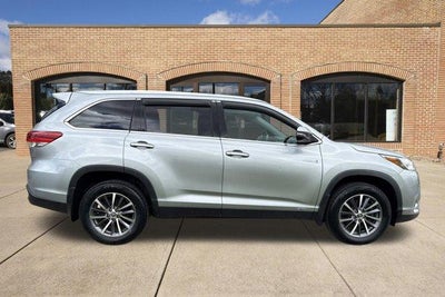 2019 Toyota Highlander Hybrid XLE V6 AWD (Natl)