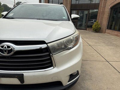 2016 Toyota Highlander AWD 4dr V6 XLE (Natl)