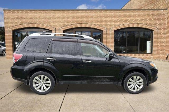 2011 Subaru Forester 2.5X Touring with Navigation