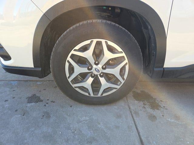 2022 Subaru Forester Premium CVT