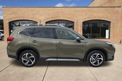 2023 Subaru Forester Touring CVT