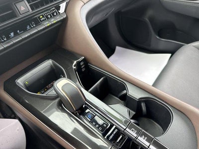 2024 Toyota Crown Limited AWD (Natl)