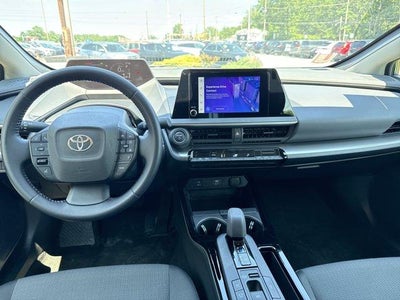 2025 Toyota Prius LE (Natl)