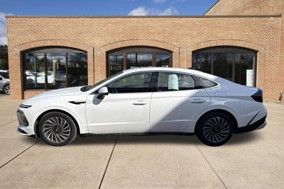 2025 Hyundai SONATA HYBRID SEL FWD