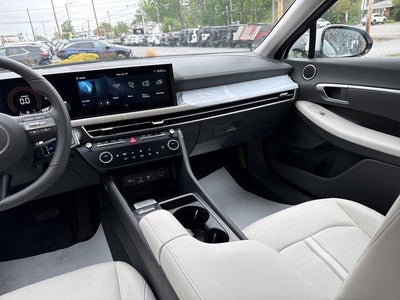 2026 Hyundai SONATA HYBRID SEL