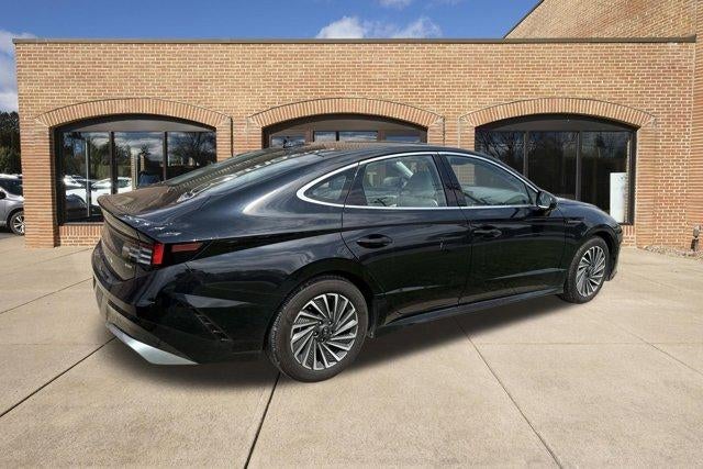 2025 Hyundai SONATA HYBRID SEL FWD