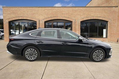 2025 Hyundai SONATA HYBRID Limited FWD