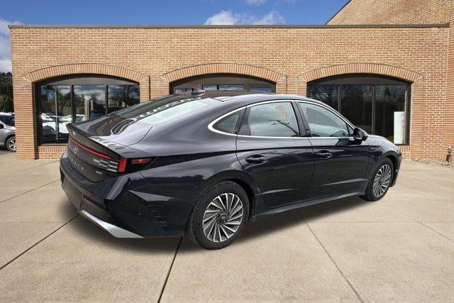 2025 Hyundai SONATA HYBRID Limited FWD