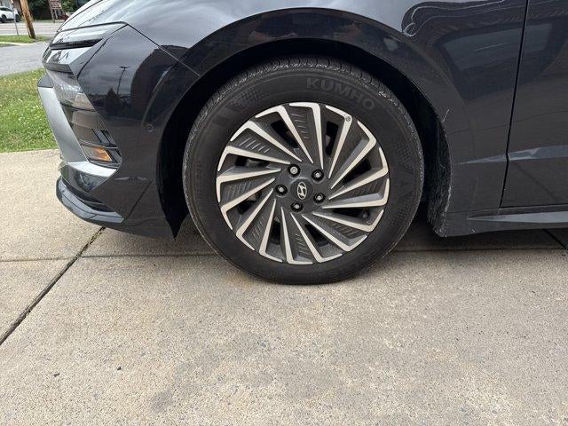 2025 Hyundai SONATA HYBRID Limited FWD