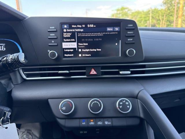 2026 Hyundai ELANTRA SE