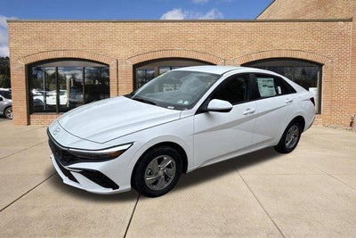 2026 Hyundai ELANTRA SE