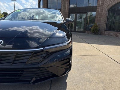 2026 Hyundai ELANTRA SE