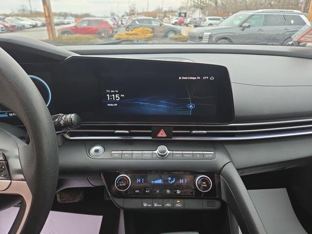 2024 Hyundai ELANTRA SEL IVT