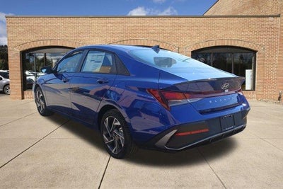 2025 Hyundai ELANTRA SEL Sport
