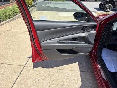2025 Hyundai ELANTRA SEL Sport IVT