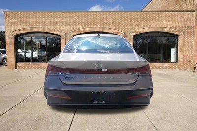 2025 Hyundai ELANTRA HYBRID Limited