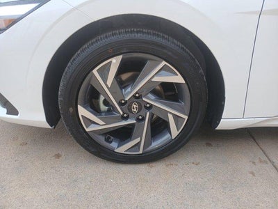 2025 Hyundai ELANTRA HYBRID Limited