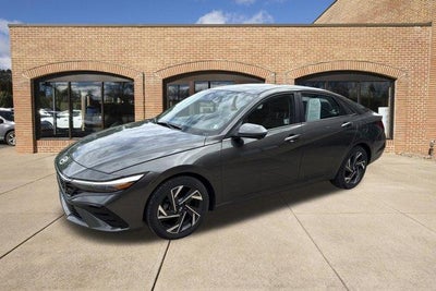 2024 Hyundai ELANTRA Limited IVT