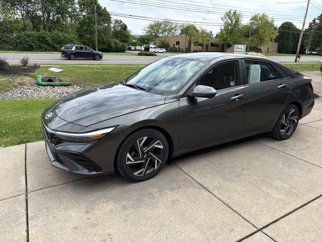 2024 Hyundai ELANTRA Limited IVT