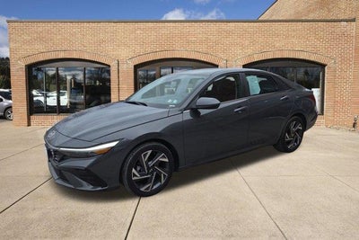 2025 Hyundai ELANTRA SEL Convenience IVT