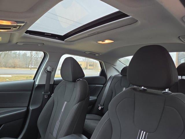 2025 Hyundai ELANTRA SEL Convenience IVT