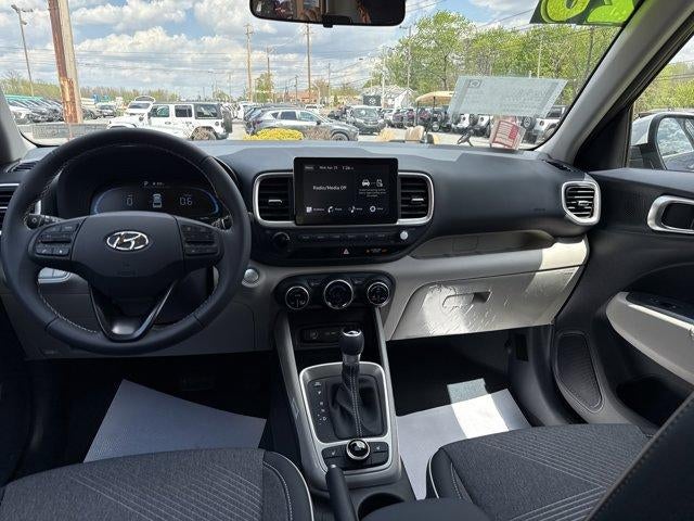 2026 Hyundai VENUE SEL W/Two-Tone Roof
