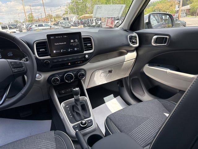 2026 Hyundai VENUE SEL W/Two-Tone Roof