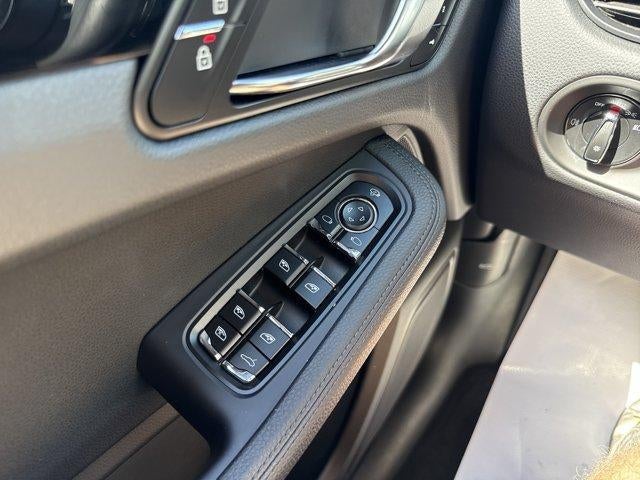 2025 Porsche Macan Base - Photo 19