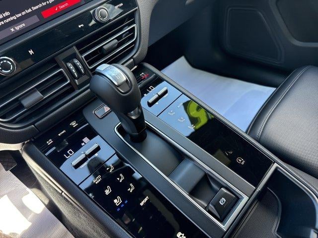 2025 Porsche Macan Base - Photo 26