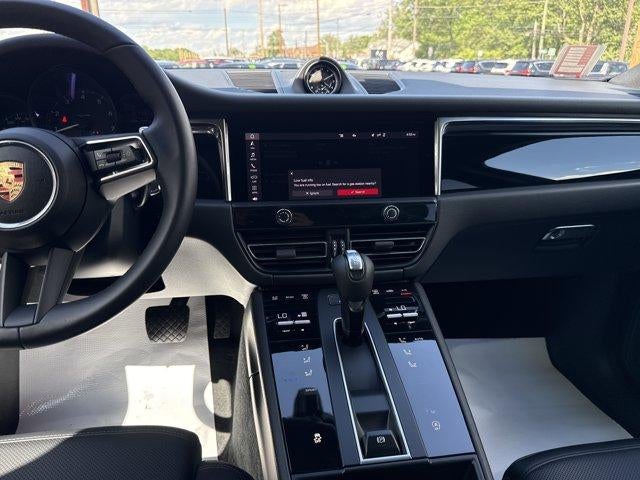 2025 Porsche Macan Base - Photo 27