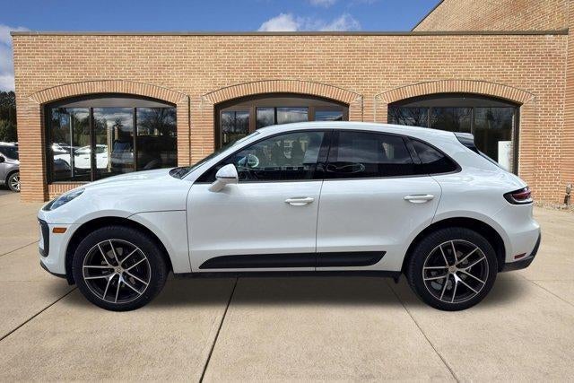 2025 Porsche Macan AWD