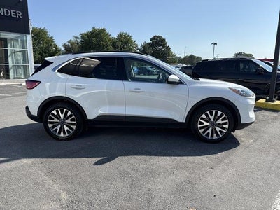 2022 Ford Escape Titanium Hybrid AWD