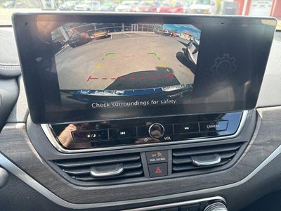 2023 Nissan Altima 2.5 SV Sedan