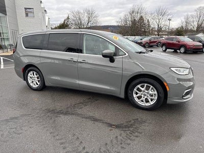 2023 Chrysler Pacifica Touring L FWD