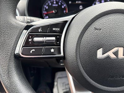 2023 Kia Forte LXS IVT