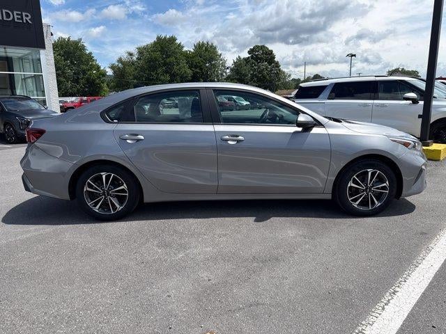2024 Kia Forte LXS IVT