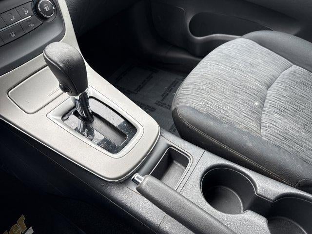 2015 Nissan Sentra 4dr Sdn I4 CVT SV