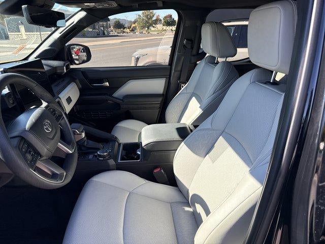 2026 Toyota Tacoma 4WD 4WD Limited Hybrid Double Cab 5' Bed AT (Natl)