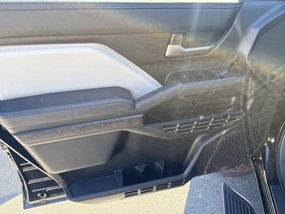 2026 Toyota Tacoma 4WD 4WD Limited Hybrid Double Cab 5' Bed AT (Natl)