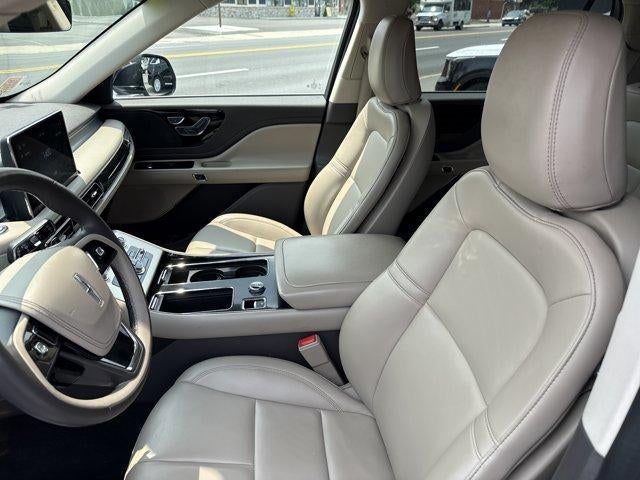 2022 Lincoln Aviator Standard AWD
