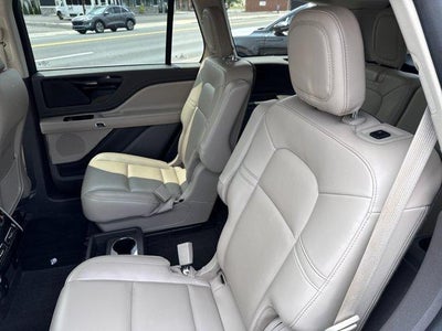 2022 Lincoln Aviator Standard AWD
