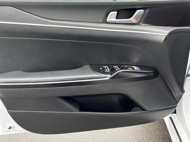 2023 Kia K5 LXS Auto FWD