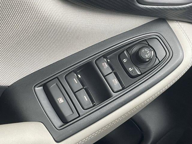 2022 Subaru Forester Premium CVT