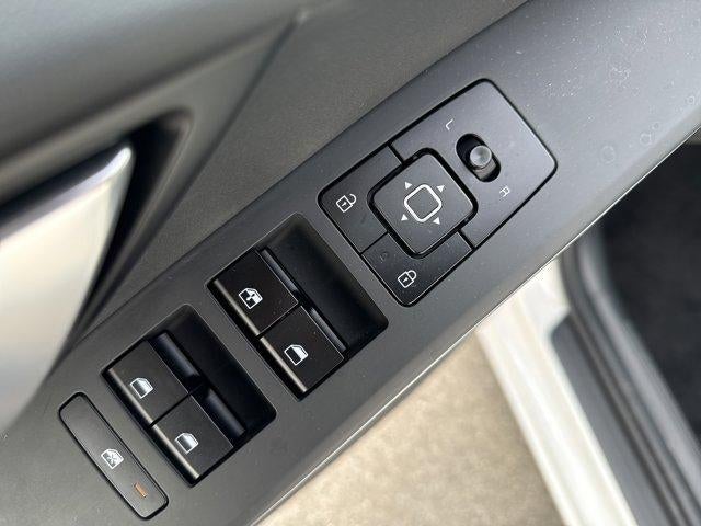 2024 Kia Niro Plug-In Hybrid EX FWD